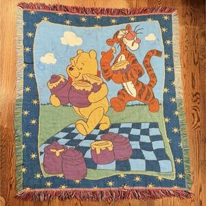 VTG Beacon Disney Fringe Throw Blanket Tapestry Winnie The Pooh And Tigger USA